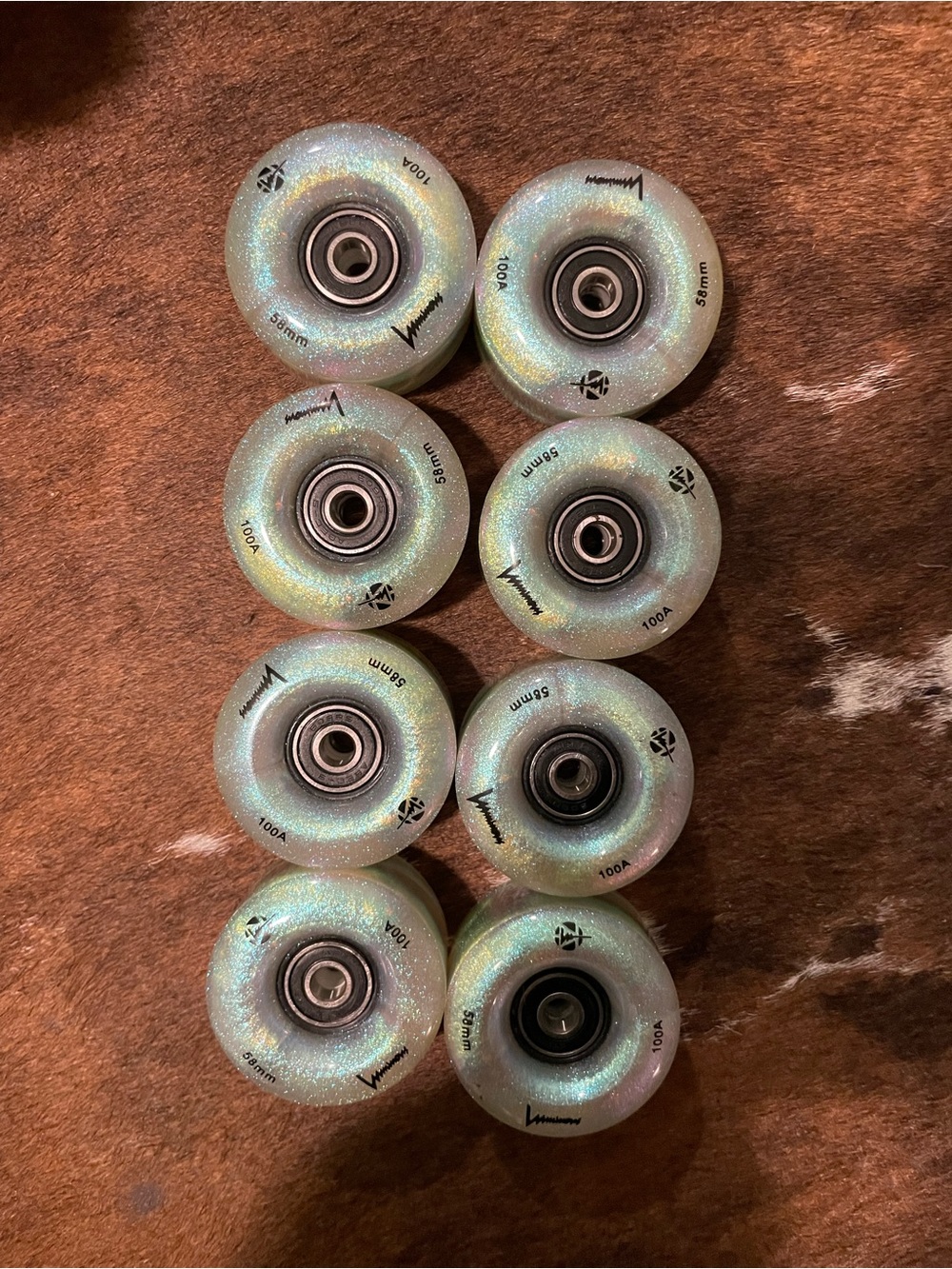Iridescent Glitter Black Pearl 100mm Roller Skate Wheels - light up- Luminous